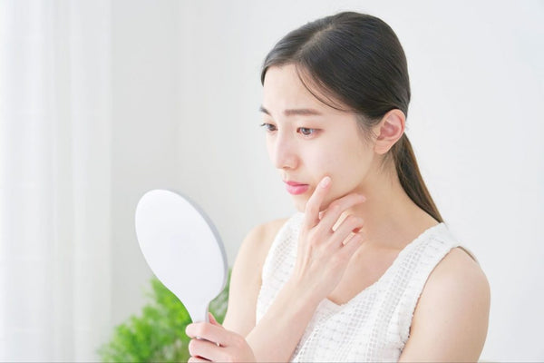 暖房の乾燥対策8選!湿度が下がる理由や起こりうるトラブルも解説